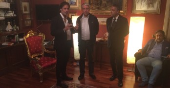 SOLOFRA: Il Consigliere D’Urso incontra l’On. Carlo Giovanardi (VIDEO)