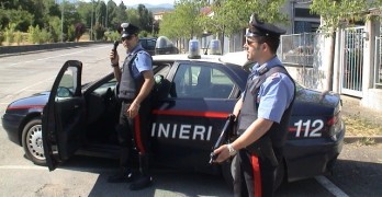 SOLOFRA: Ladri messi in fuga dai Carabinieri durante furto in un Market