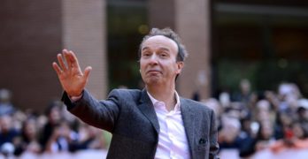 Roma, ritirata la patente di guida a Roberto Benigni