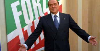 Silvio Berlusconi, ufficializzata la sua candidatura alle prossime elezioni.