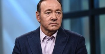 Kevin Spacey, presunti “festini selvaggi” a bordo di uno yacht in Costiera Amalfitana