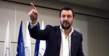 “CHIUDIAMO I PORTI”, L’HASHTAG DI MATTEO SALVINI SUL WEB