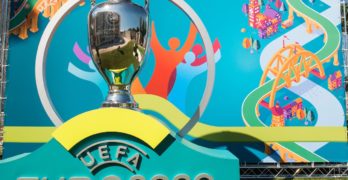 Il virus mette in ginocchio il calcio, Europeo rinviato al 2021