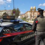 Furto aggravato: è il reato di cui dovrà rispondere un trentenne del Gambia, in Italia senza fissa dimora e con svariati precedenti di polizia, arrestato dai Carabinieri della Sezione Radiomobile della Compagnia di Avellino